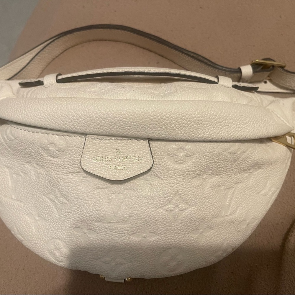 Louis Vuitton bumbag/ waist bag